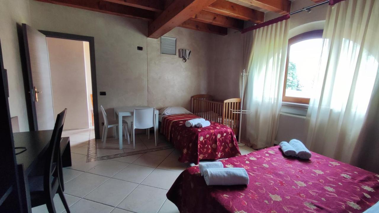 Albergo Le Piante Манерба-дель-Гарда Екстер'єр фото